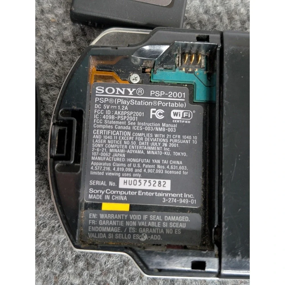 Sony PSP Console Black 2001 Handheld With Charger and‎ Battery Tested & Working
